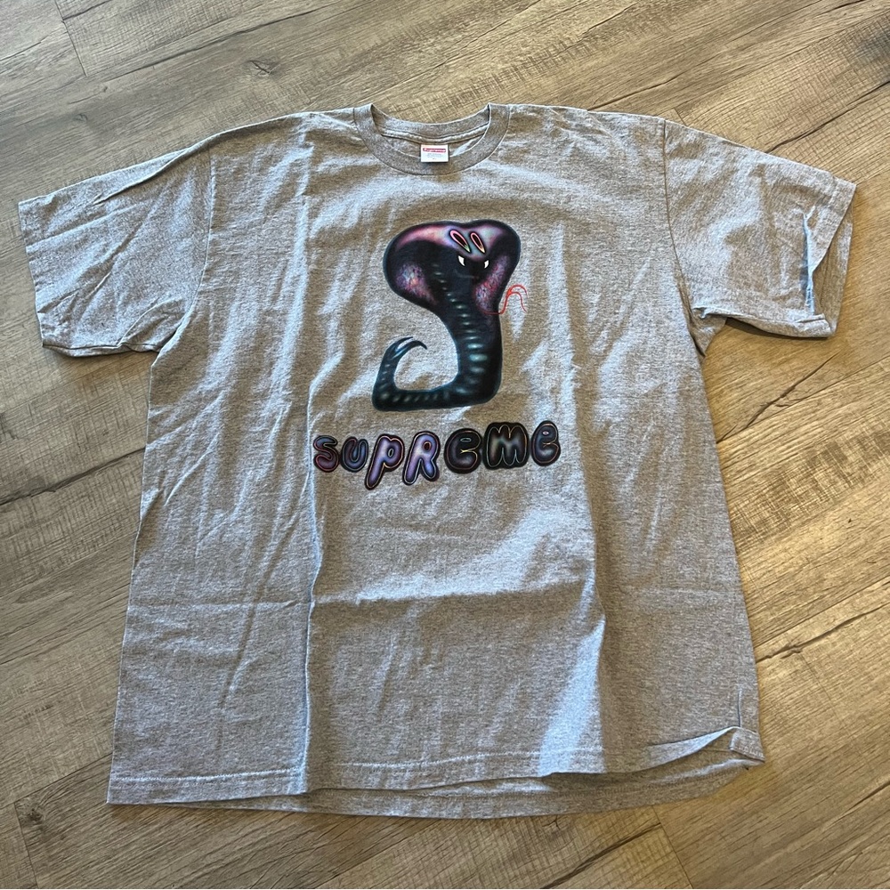 Supreme tee